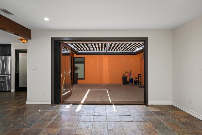 Building Photo - **724 E Cypress Ave Glendora** 4 bedroom 2 bath !!2 weeks free OAC!!