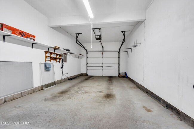 Building Photo - 186 Cherry Quay Rd