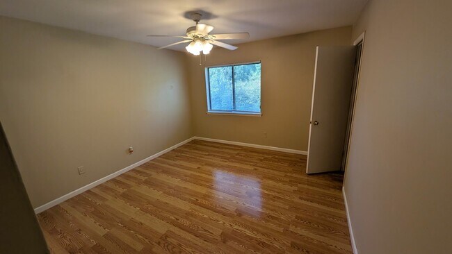 Building Photo - 6369 Holcomb Way
