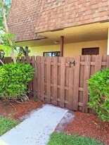 Building Photo - 109 San Remo Blvd