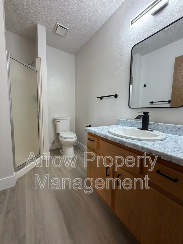 Building Photo - 2340 N 44th St