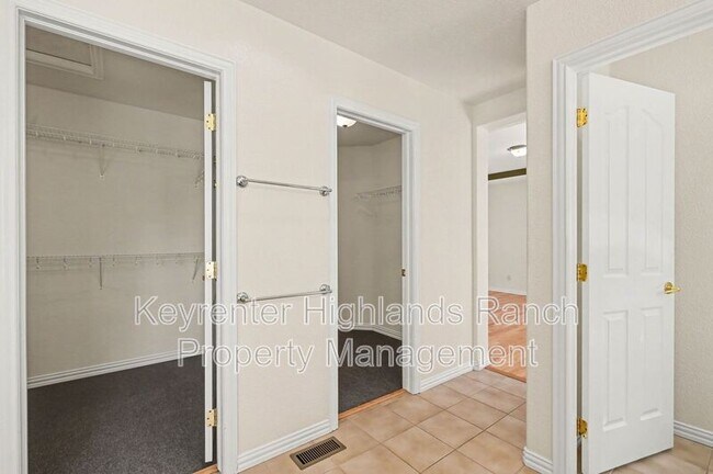 Building Photo - 3000 Fox Sedge Ln