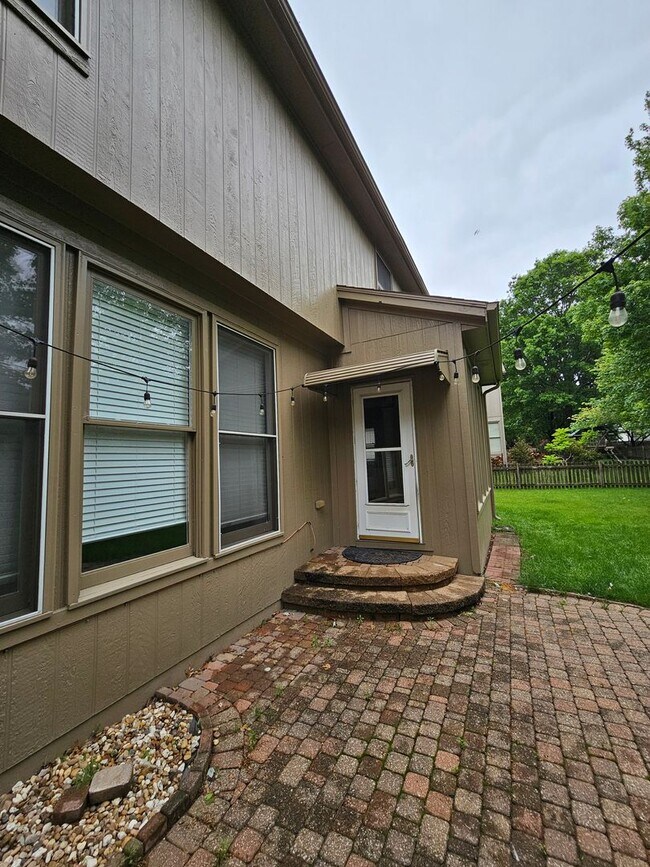 Building Photo - Luxury, Location & Lifestyle—All in One! Executive Home w/ Community Pool