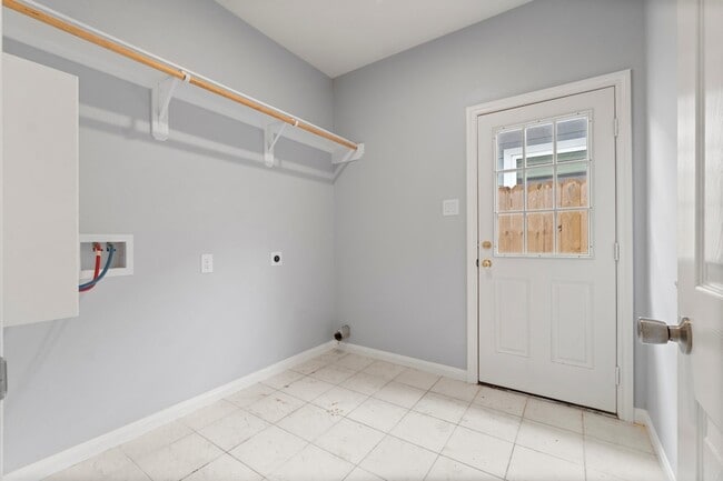 Building Photo - 16866 W Hammon