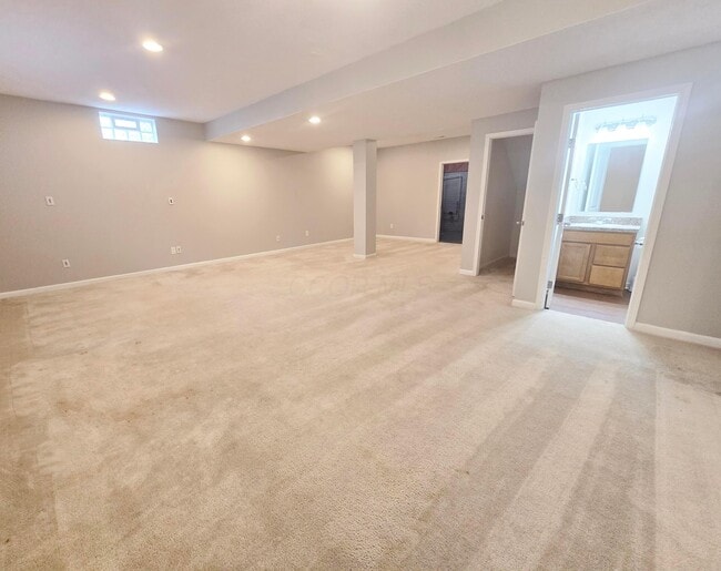 Building Photo - 2132 Canter St