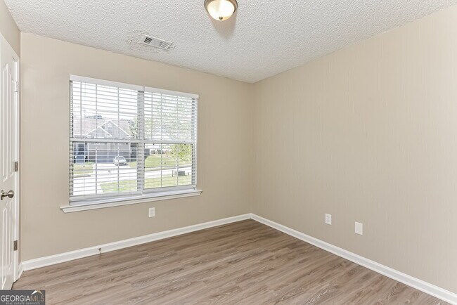 Building Photo - 554 Ransom Way