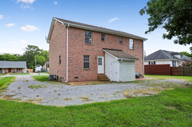 Building Photo - 132 N Tarver Ave