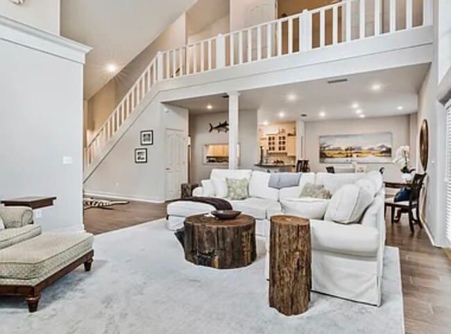 Building Photo - 10947 Palmetto Blvd