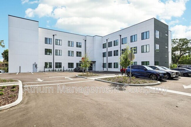 Building Photo - 221 S Bumby Ave