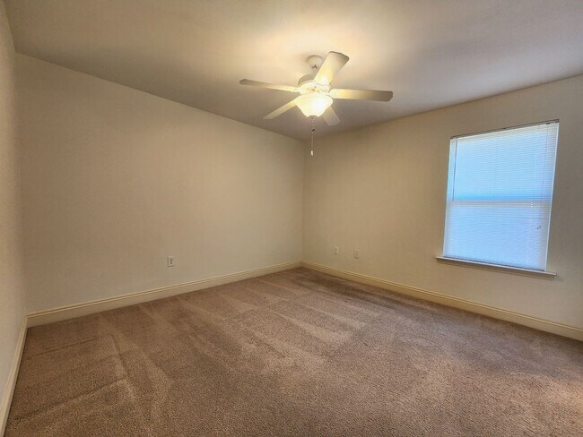 Building Photo - Great location in Foley - 3/2