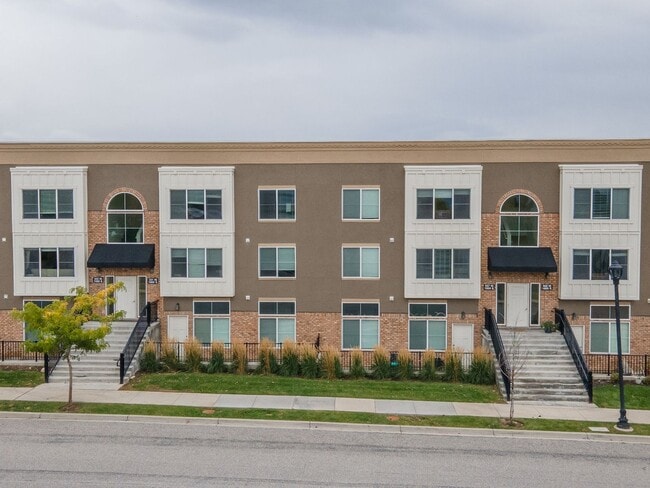 Building Photo - 200 W 1000 S