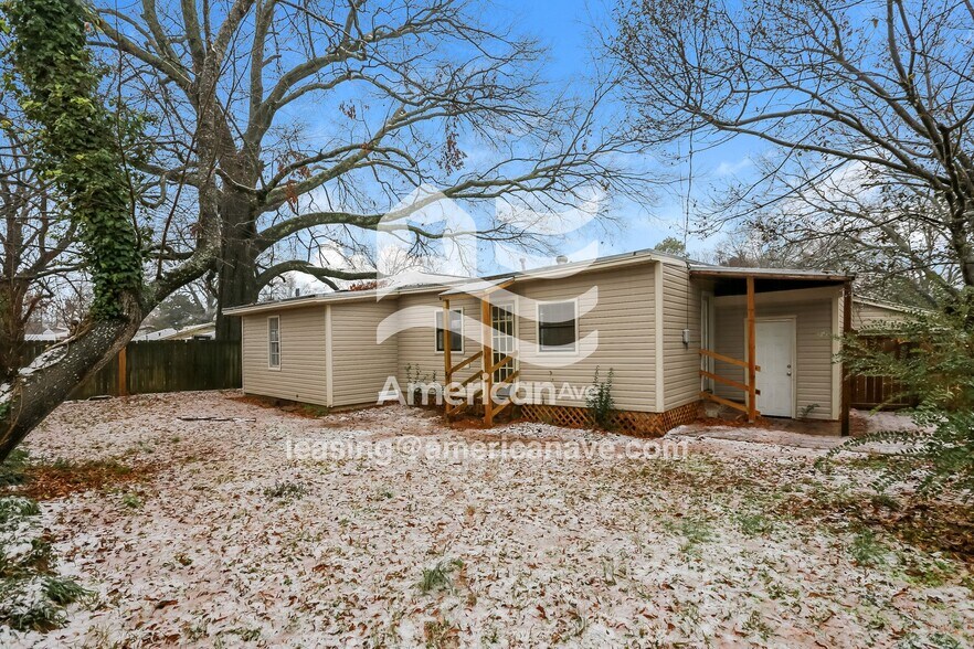 Building Photo - 4300 Willow St