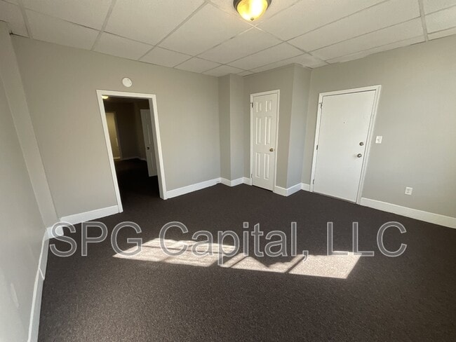 Building Photo - 255 Chambersburg St