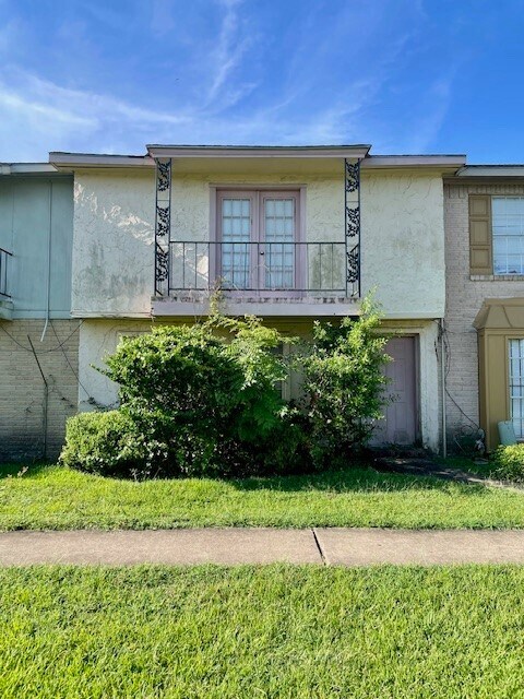 Primary Photo - 7051 Chasewood Dr