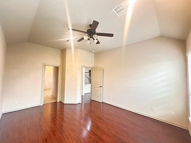 Building Photo - 2230 Argos Dr