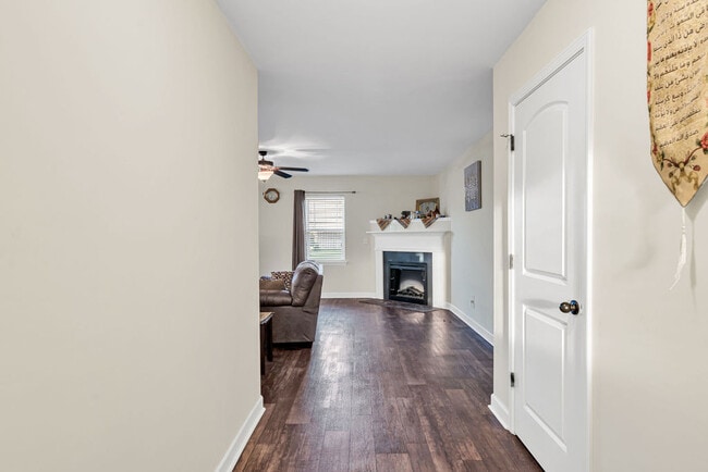 Building Photo - 308 Channel Run Ln