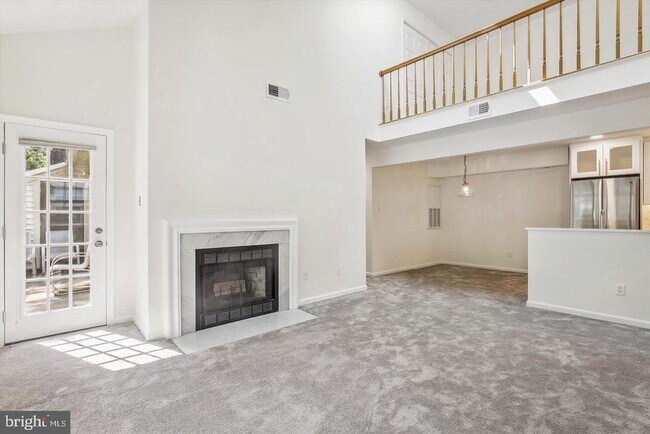 Building Photo - 2224 Springwood Dr