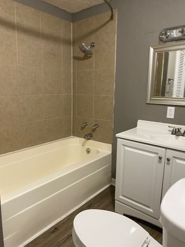 Building Photo - COMING SOON! Charming 2 Bedroom Home