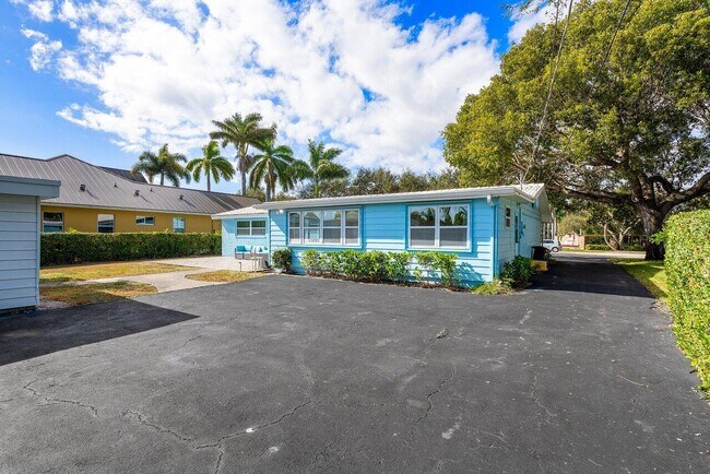 Building Photo - 908 Prosperity Farms Rd