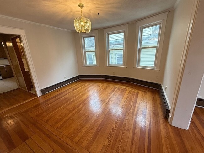 Building Photo - 87 Bartlett St