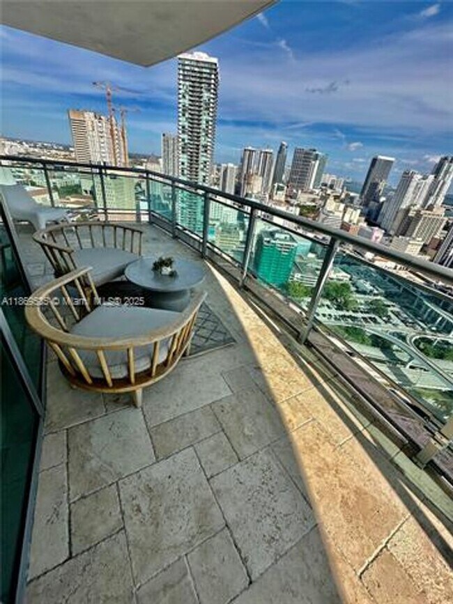 Building Photo - 350 S Miami Ave