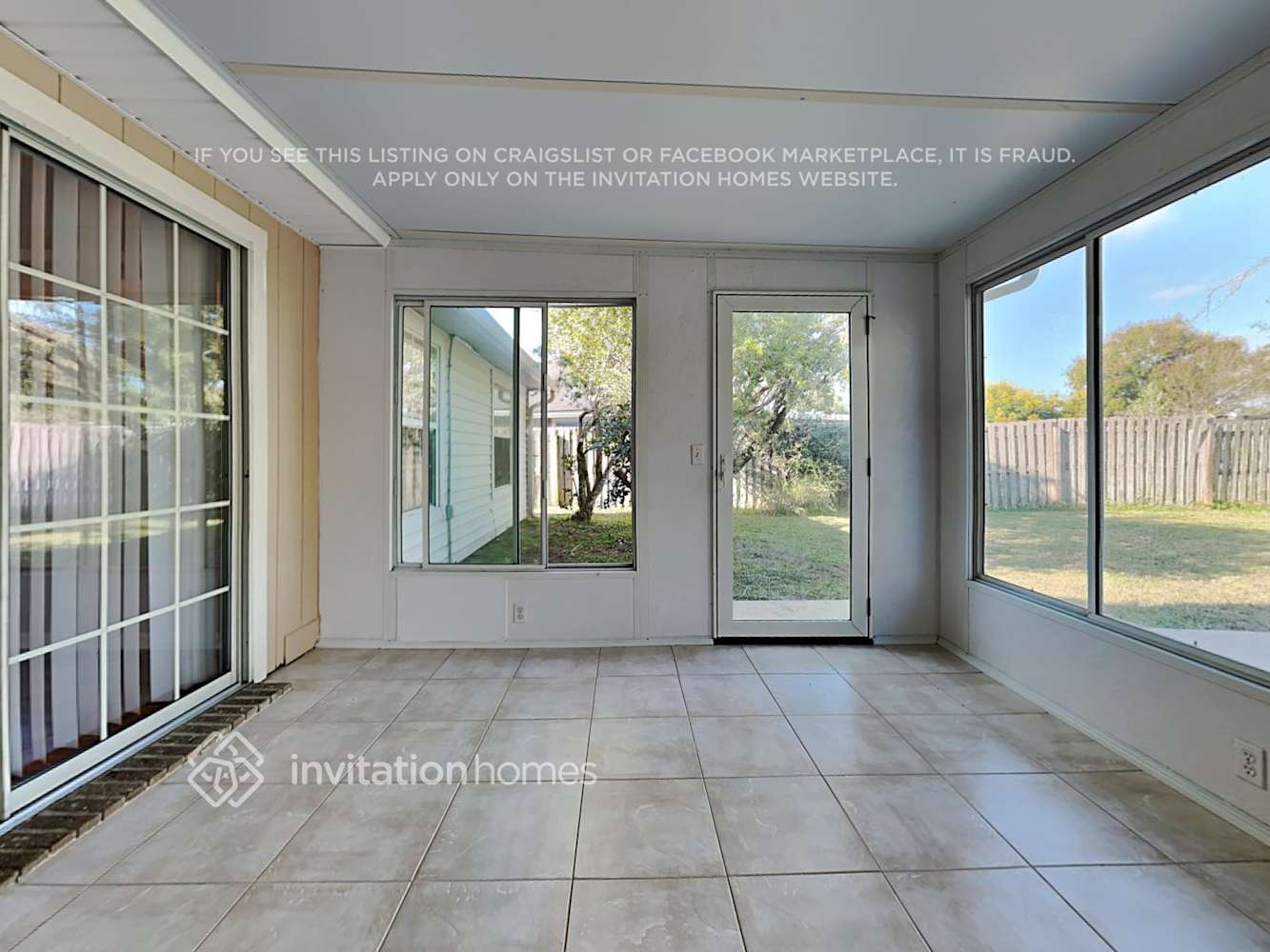 Building Photo - 3271 Glendyne Dr W