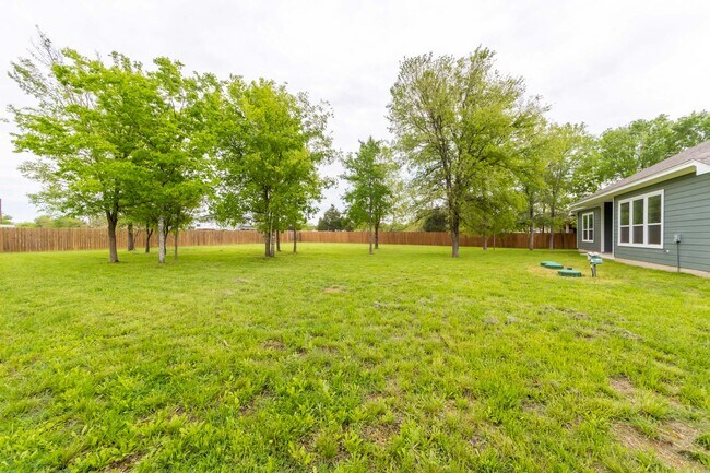 Building Photo - 106 Koele Ct