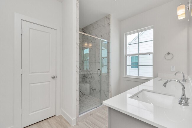 Building Photo - 2007 Bauer Dr