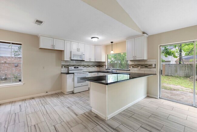 Building Photo - 12106 Gray Oak Pl