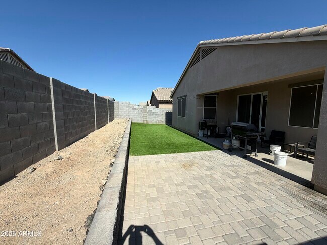 Building Photo - 24740 W Jessica Ln