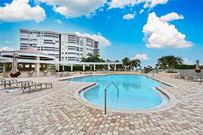 Building Photo - 4501 Gulf Shore Blvd N