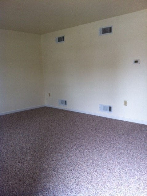 Building Photo - 200 Robin Hill Cir