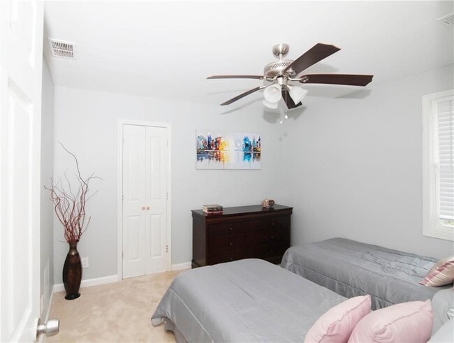 Building Photo - 531 Allendale Dr