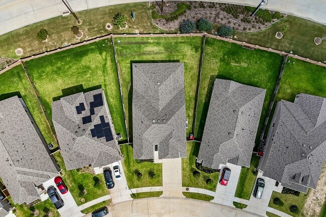 Building Photo - 7818 Palm Glade Dr