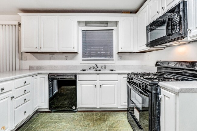 Building Photo - 2537 Bonnybrook Dr SW