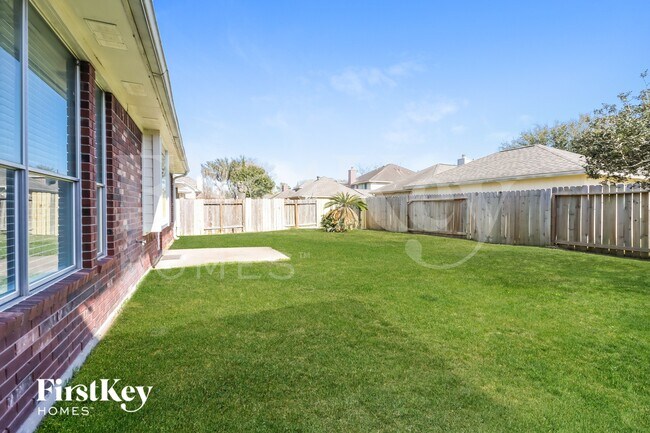 Building Photo - 12831 Pheasant Lake Ct