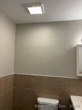 Building Photo - 526 Garden St