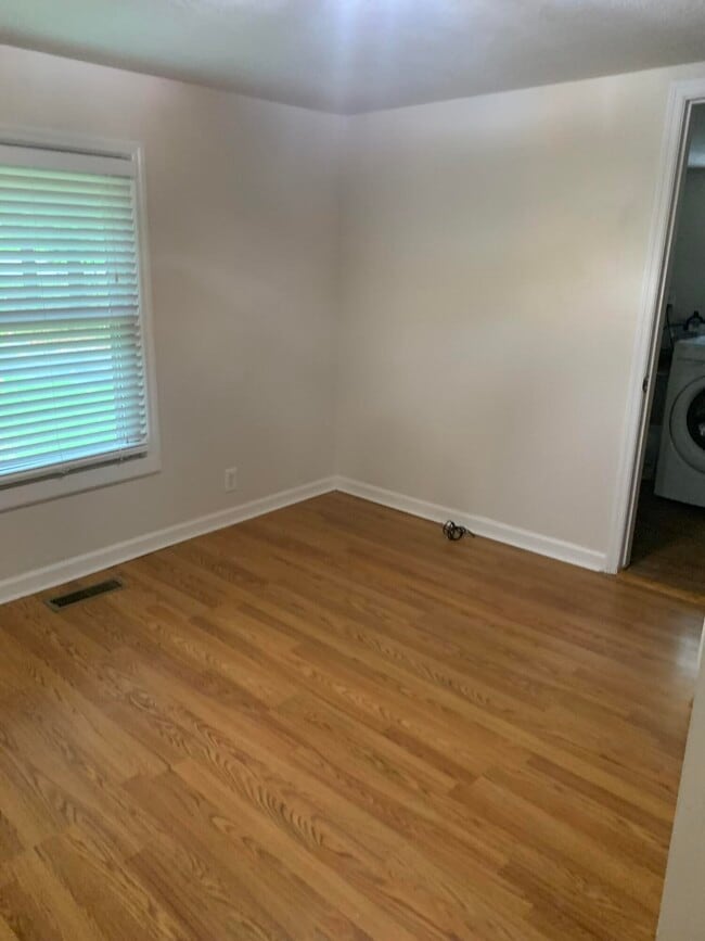 Building Photo - 4107 Vern Sikking Rd