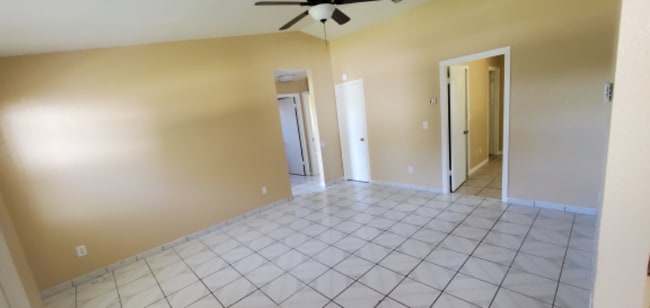 Building Photo - 5324 Bonnie Brae Cir