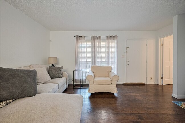 Building Photo - 1505 Ward Rd