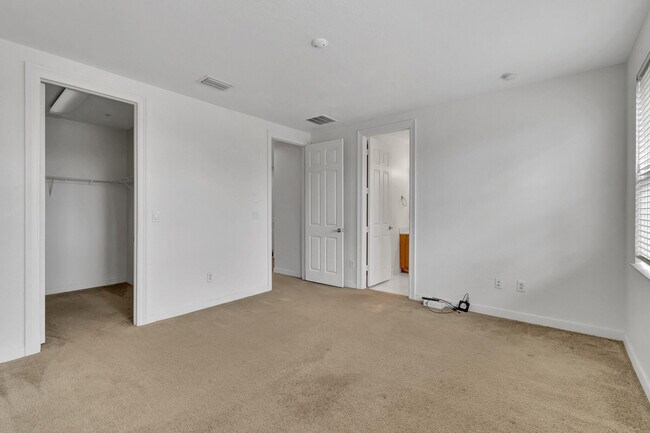 Building Photo - 770 Millbrae Ct