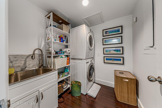 Building Photo - 7415 Aquarina Beach Dr