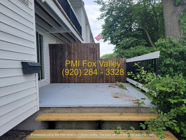 Building Photo - 2-Bed, 1.5-Bath Condo Oshkosh $1,149 Monthly