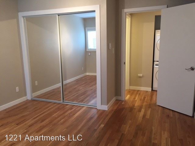 Building Photo - 1221 Queen Anne Ave N