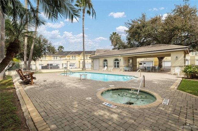 Building Photo - 12 Sunset Dr