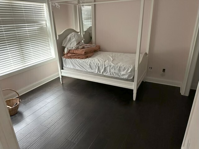 Building Photo - 9702 Hazelwood Ave