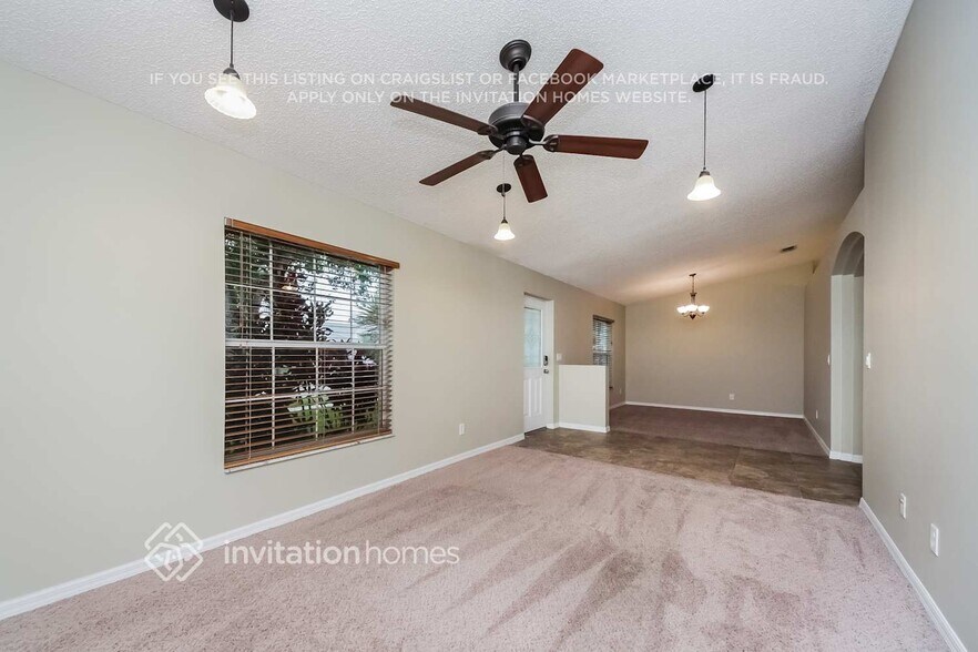 Building Photo - 1712 Laramie Cir
