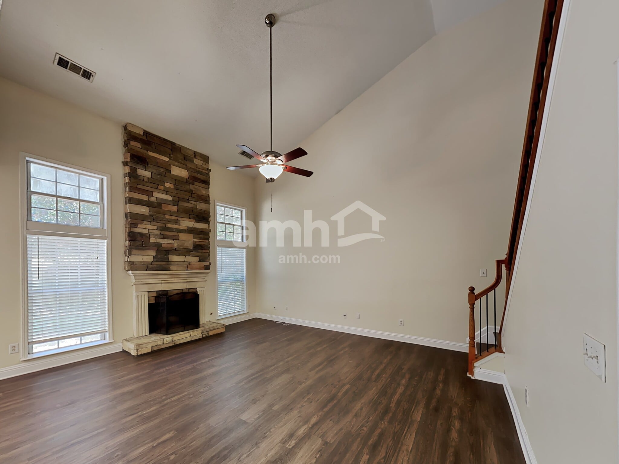 Building Photo - 4180 Glenaire Way NW