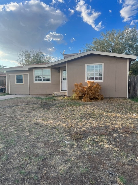 Building Photo - 3406 Sycamore Ave