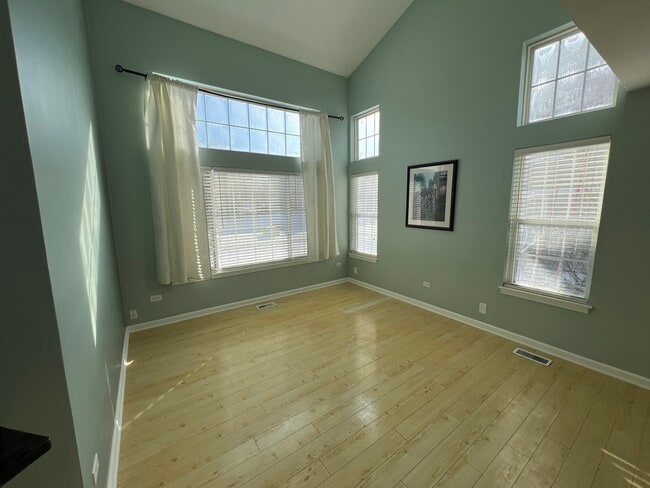 Building Photo - 157 Concord Ln